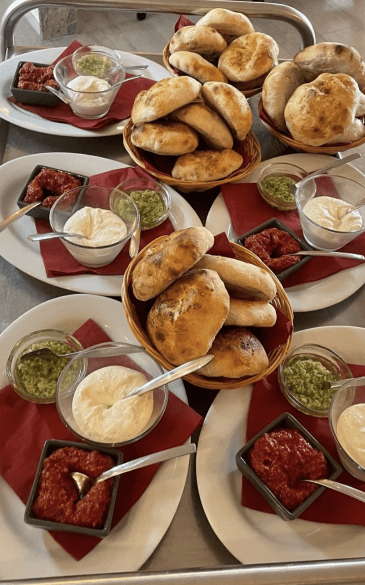 Brot mit soßen